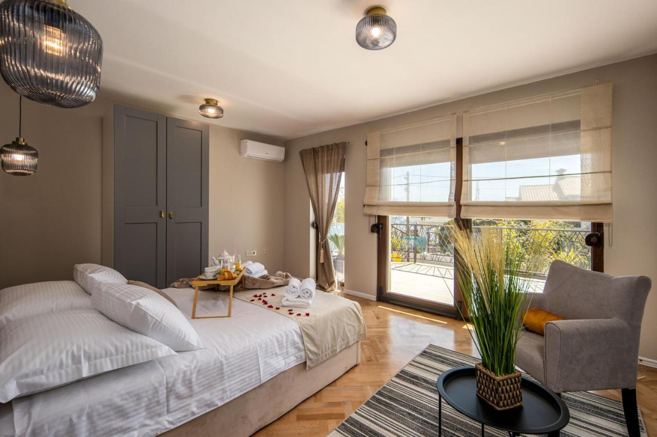 Luxury Nina With Heated Swimming Pool, Adriatic Appartement *