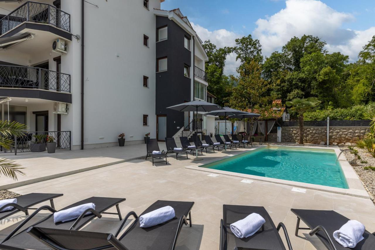 Luxury Nina With Heated Swimming Pool, Adriatic *