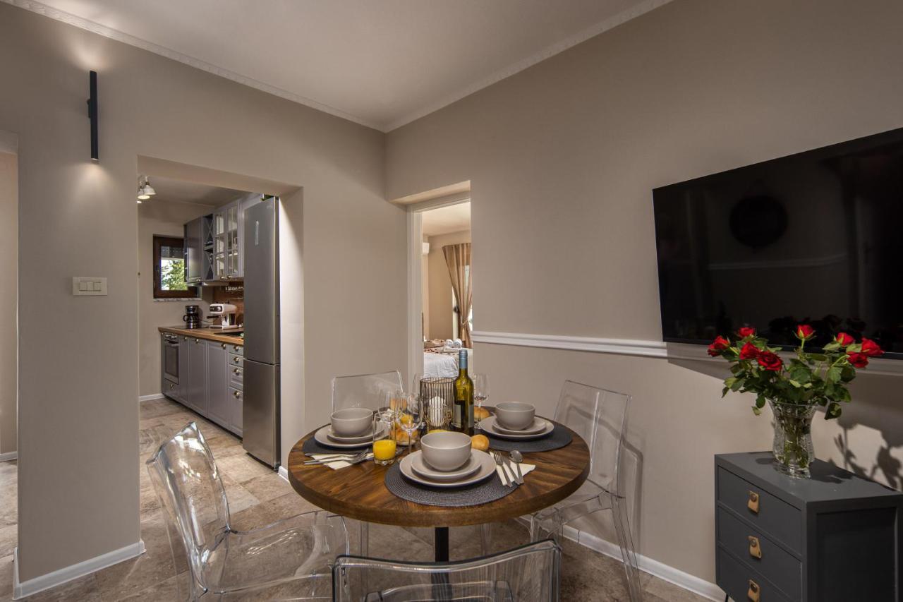 Luxury Nina With Heated Swimming Pool, Adriatic Appartement