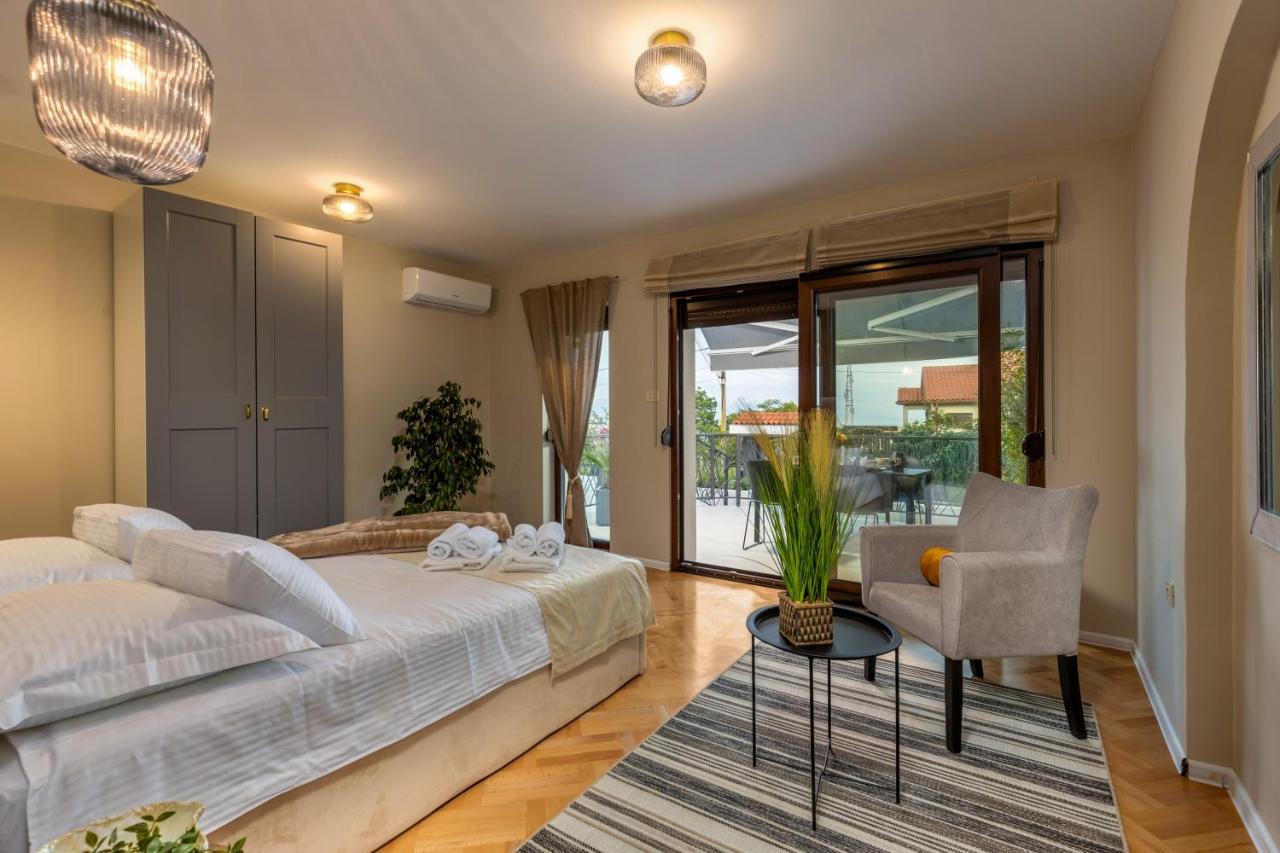 Luxury Nina With Heated Swimming Pool, Adriatic Icici